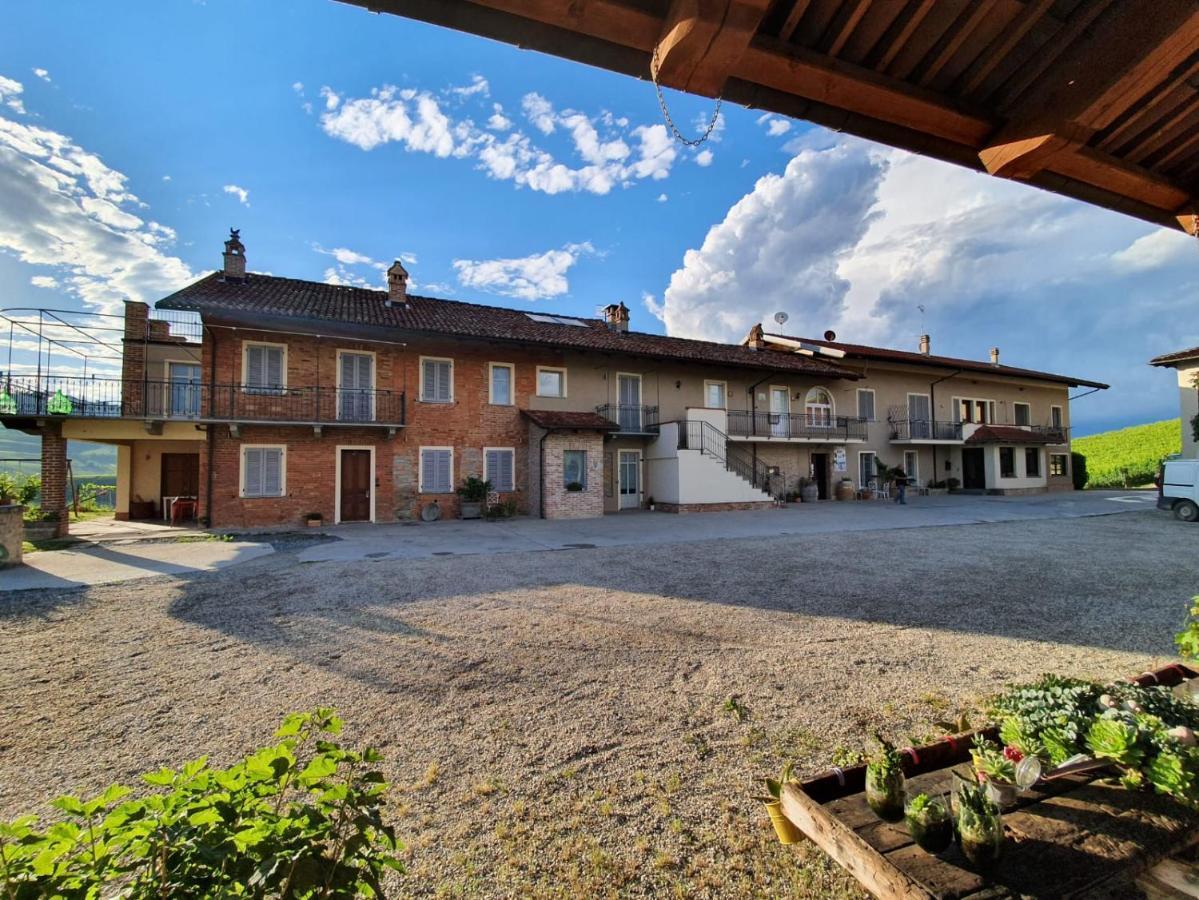 Agriturismo Cascina Sciulun Monforte dʼAlba Exterior foto