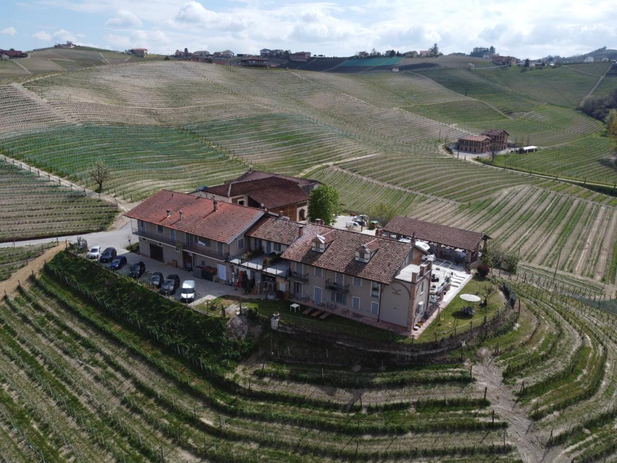 Agriturismo Cascina Sciulun Monforte dʼAlba Exterior foto