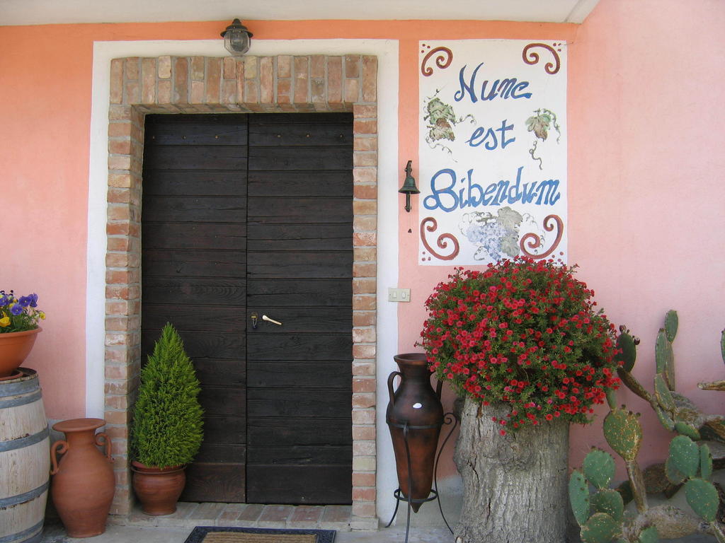 Agriturismo Cascina Sciulun Monforte dʼAlba Exterior foto